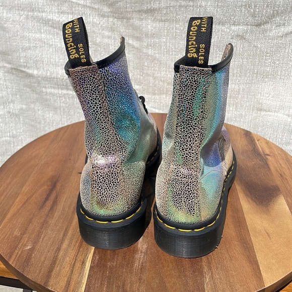 Dr. Martens Women’s 1460 Rainbow Ray Suede Lace Up Boots Size 9 - Picture 4 of 11